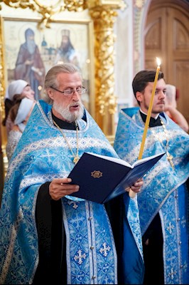Всенощное бдение с чином погребения Божией Матери в Свято-Троицком кафедральном соборе г. Саратова