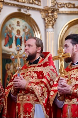 Архиереи Саратовской митрополии соборно совершили Литургию