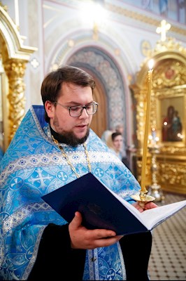 Всенощное бдение с чином погребения Божией Матери в Свято-Троицком кафедральном соборе г. Саратова