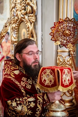 Архиереи Саратовской митрополии соборно совершили Литургию
