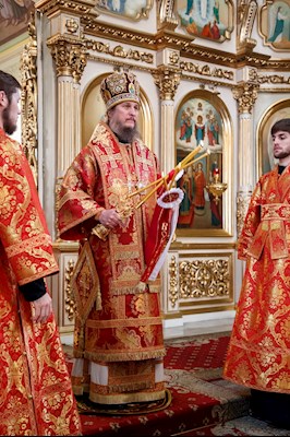 Архиереи Саратовской митрополии соборно совершили Литургию