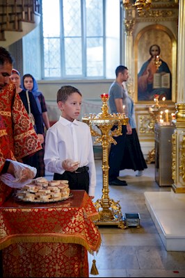 Митрополит Игнатий совершил всенощное бдение в Покровском храме Саратова