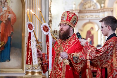 Архиереи Саратовской митрополии соборно совершили Литургию