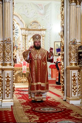 Митрополит Игнатий совершил всенощное бдение в Покровском храме Саратова