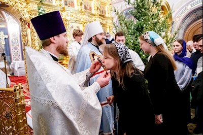 Ночная Божественная литургия в Свято-Троицком кафедральном соборе г. Саратова