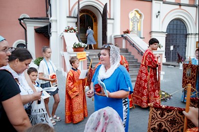 Всенощное бдение с чином погребения Божией Матери в Свято-Троицком кафедральном соборе г. Саратова