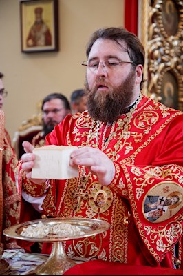 Архиереи Саратовской митрополии соборно совершили Литургию