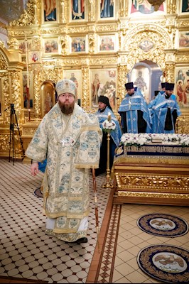 Всенощное бдение с чином погребения Божией Матери в Свято-Троицком кафедральном соборе г. Саратова