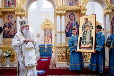Митрополит Лонгин совершил Великое освящение храма в честь Тихвинской иконы Божией Матери