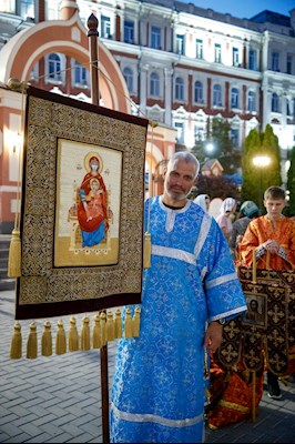 Всенощное бдение с чином погребения Божией Матери в Свято-Троицком кафедральном соборе г. Саратова