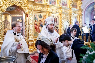 Великая вечерня в соединении с Литургией святителя Василия Великого в Свято-Троицком кафедральном соборе г. Саратова