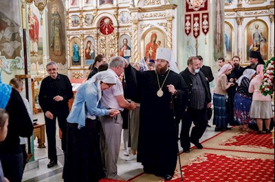 Митрополит Игнатий совершил всенощное бдение в Покровском храме Саратова