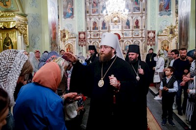 Митрополит Игнатий совершил всенощное бдение в Покровском храме Саратова