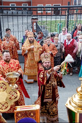 Архиереи Саратовской митрополии соборно совершили Литургию