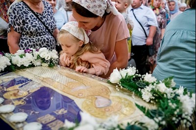 Всенощное бдение с чином погребения Божией Матери в Свято-Троицком кафедральном соборе г. Саратова