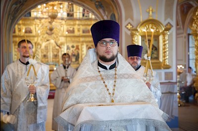 Митрополит Игнатий совершил Божественную литургию в Свято-Троицком кафедральном соборе г. Саратова
