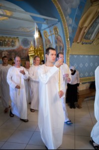 В Свято-Троицком кафедральном соборе Саратова совершена Крещальная литургия