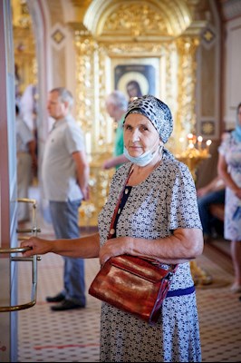 Митрополит Игнатий совершил Божественную литургию в Свято-Троицком кафедральном соборе г. Саратова