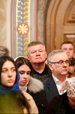 Ночное пасхальное богослужение в Свято-Троицком кафедральном соборе Саратова