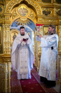 В Свято-Троицком кафедральном соборе Саратова совершена Крещальная литургия