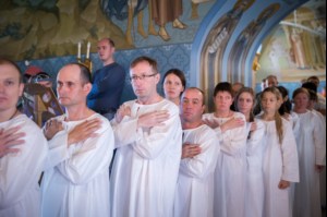В Свято-Троицком кафедральном соборе Саратова совершена Крещальная литургия