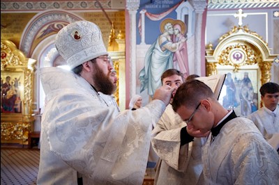 Митрополит Игнатий совершил Божественную литургию в Свято-Троицком кафедральном соборе г. Саратова