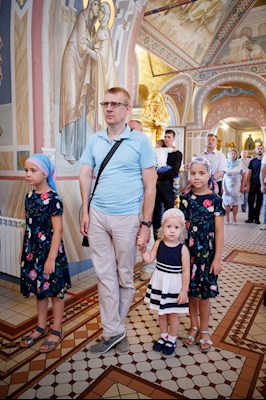 Митрополит Игнатий совершил Божественную литургию в Свято-Троицком кафедральном соборе г. Саратова