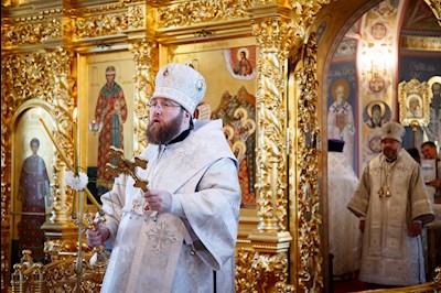 Митрополит Игнатий совершил Божественную литургию в Свято-Троицком кафедральном соборе г. Саратова