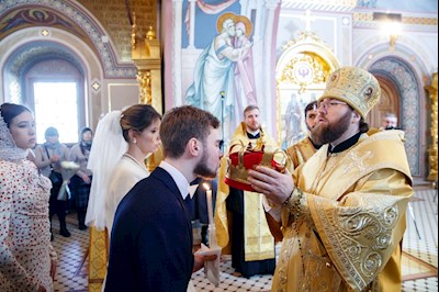 Таинство Венчания в Свято-Троицком кафедральном соборе г. Саратова