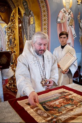 Митрополит Игнатий совершил Божественную литургию в Свято-Троицком кафедральном соборе г. Саратова