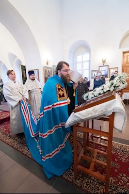 Митрополит Игнатий совершил Божественную литургию в храме Архангела Михаила с. Михайловка