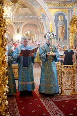 Митрополит Игнатий совершил Божественную литургию в Свято-Троицком кафедральном соборе г. Саратова