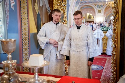 Митрополит Игнатий совершил Божественную литургию в Свято-Троицком кафедральном соборе г. Саратова
