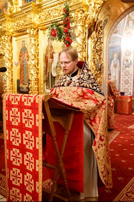 Ночное пасхальное богослужение в Свято-Троицком кафедральном соборе Саратова