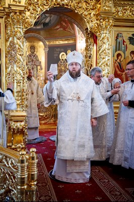 Митрополит Игнатий совершил Божественную литургию в Свято-Троицком кафедральном соборе г. Саратова