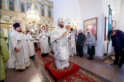 Митрополит Игнатий совершил Божественную литургию в храме Архангела Михаила с. Михайловка