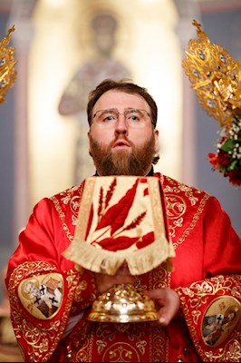 Ночное пасхальное богослужение в Свято-Троицком кафедральном соборе Саратова