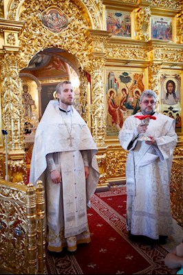 Митрополит Игнатий совершил Божественную литургию в Свято-Троицком кафедральном соборе г. Саратова