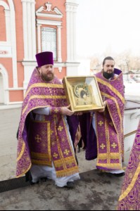 Встреча Вышенских святынь в Покровском храме Саратова