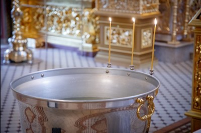Митрополит Игнатий принял участие в Таинстве Крещения в качестве восприемника