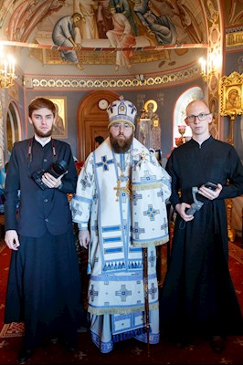 Митрополит Игнатий совершил Божественную литургию в Свято-Троицком кафедральном соборе г. Саратова
