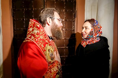 Ночное пасхальное богослужение в Свято-Троицком кафедральном соборе Саратова