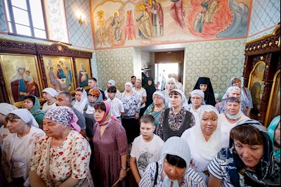 Божественная литургия в Иоанновском женском монастыре