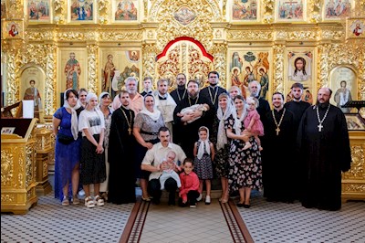 Митрополит Игнатий принял участие в Таинстве Крещения в качестве восприемника