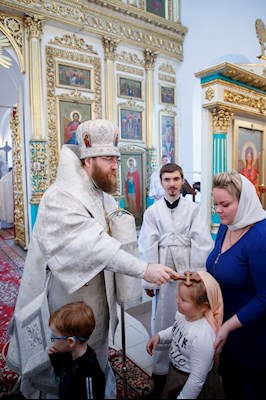 Митрополит Игнатий совершил Божественную литургию в храме Архангела Михаила с. Михайловка