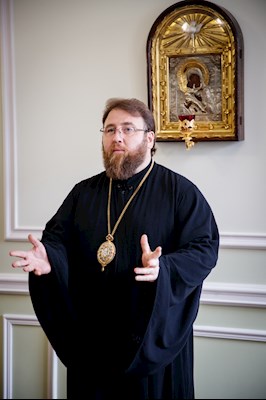 Сотрудники епархиального управления поздравили митрополита Игнатия с 10-летием со дня хиротонии