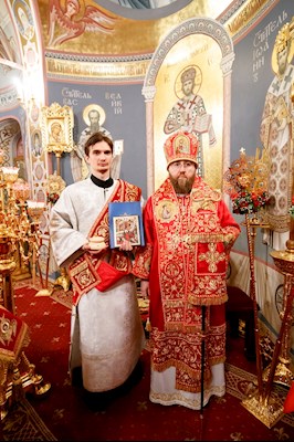Ночное пасхальное богослужение в Свято-Троицком кафедральном соборе Саратова