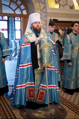 Митрополит Игнатий совершил Великое повечерие, утреню и 1-й час в Свято-Троицком кафедральном соборе г. Саратова
