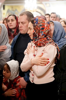 Ночное пасхальное богослужение в Свято-Троицком кафедральном соборе Саратова