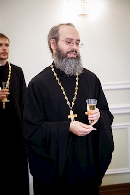 Сотрудники епархиального управления поздравили митрополита Игнатия с 10-летием со дня хиротонии